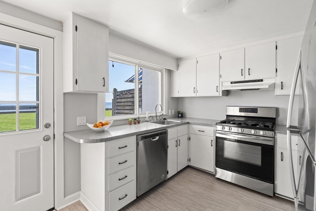 53-55 Willow Road Nahant, MA 01908 - Photo 16 of 42 Gallery Image 16