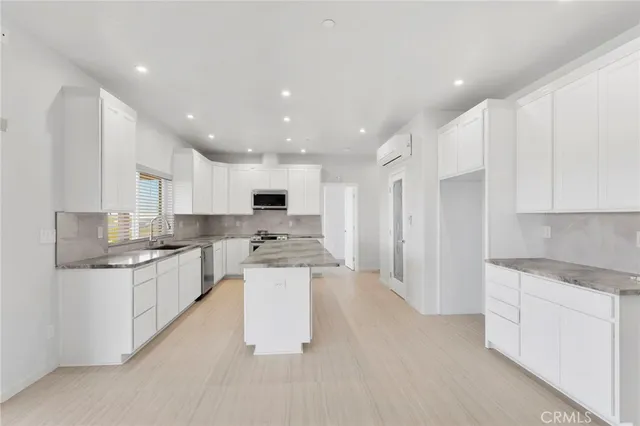 $1,495,000 | 24589 Burngan Avenue, Oro Grande, CA 92368