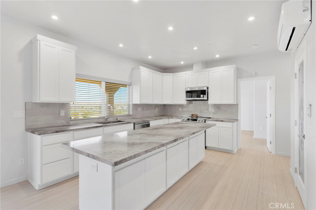 24589 Burngan Avenue Oro Grande, CA 92368 - Photo 18 of 74