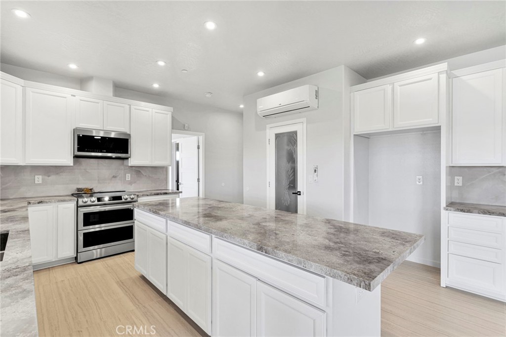 24589 Burngan Avenue Oro Grande, CA 92368 - Photo 19 of 74