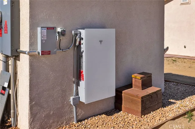 $1,495,000 | 24589 Burngan Avenue, Oro Grande, CA 92368