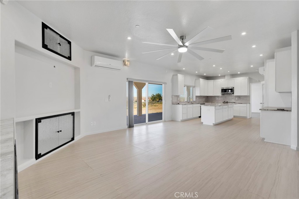 24589 Burngan Avenue Oro Grande, CA 92368 - Photo 10 of 73