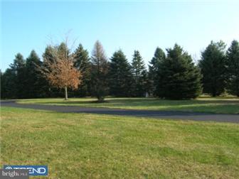 1069 Hilltop Road Leesport, PA 19533 - Photo 2 of 12 Exterior Front