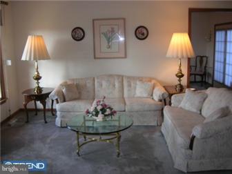 1069 Hilltop Road Leesport, PA 19533 - Photo 6 of 12 Living Room