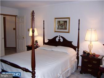 1069 Hilltop Road Leesport, PA 19533 - Photo 10 of 12 Bedroom - Main