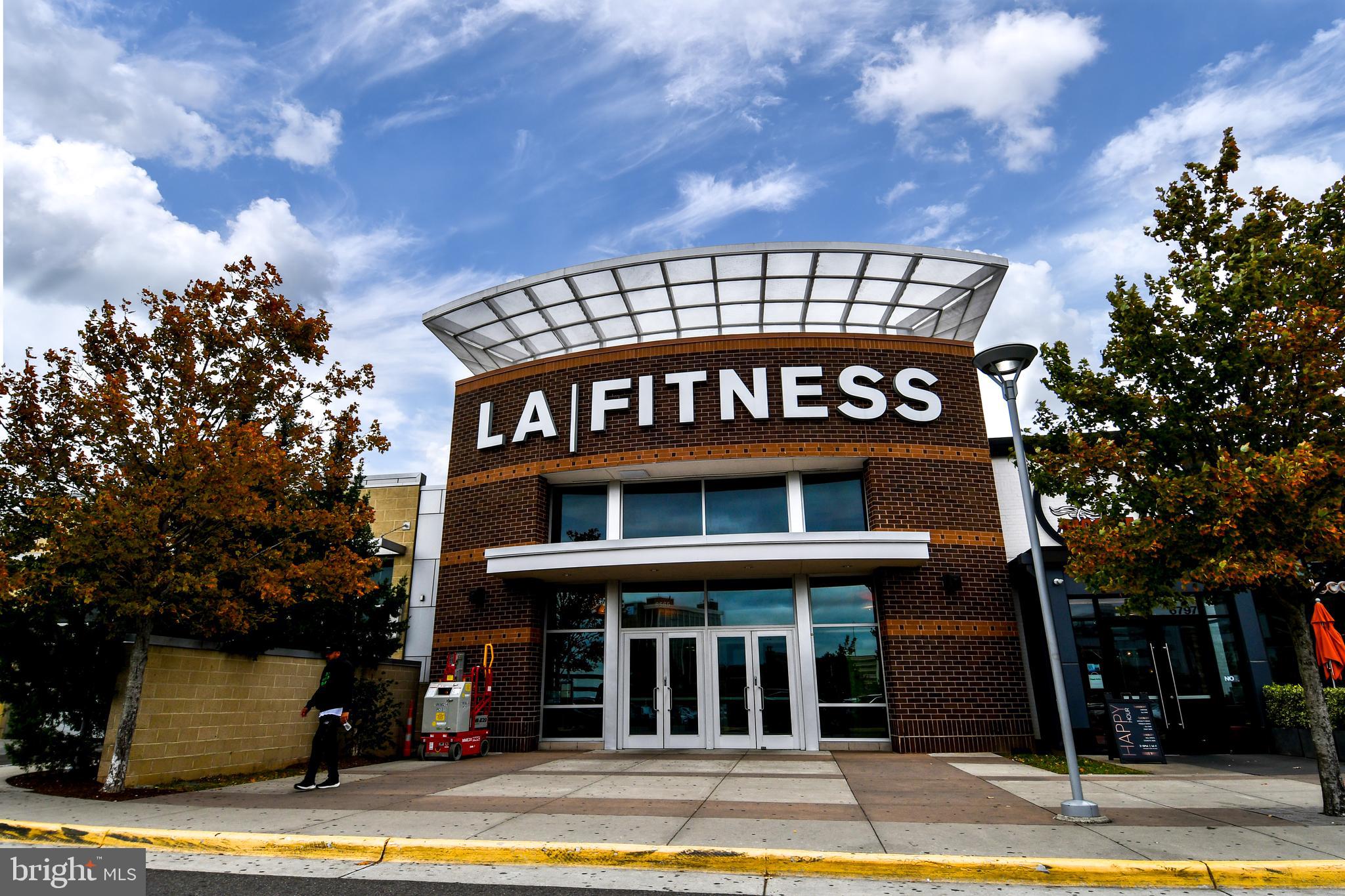 6410 Andrew Matthew Terrace Springfield, VA 22150 - Photo 29 of 31 a view of a building on the side of a street