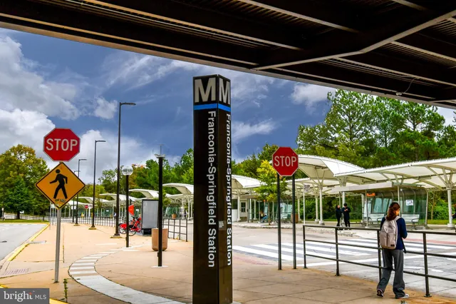 $2,600 | 6410 Andrew Matthew Terrace, Springfield, VA 22150