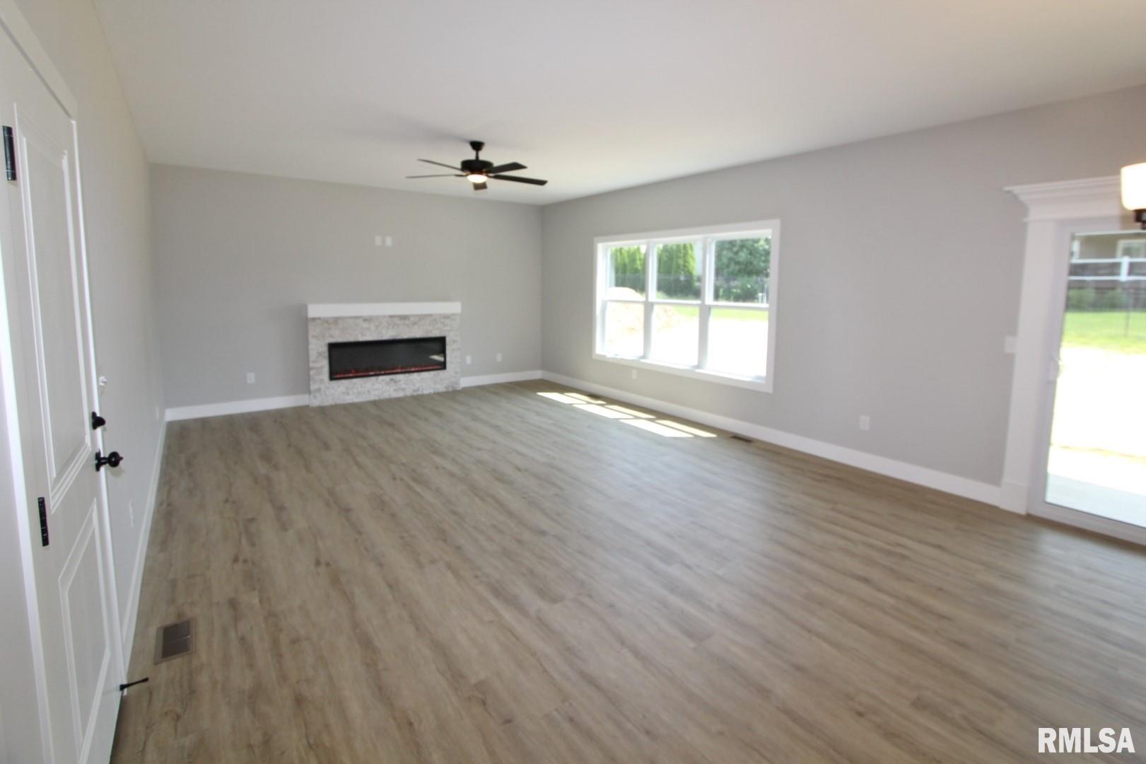 106 Samuel Court Washington, IL 61571 - Photo 2 of 57