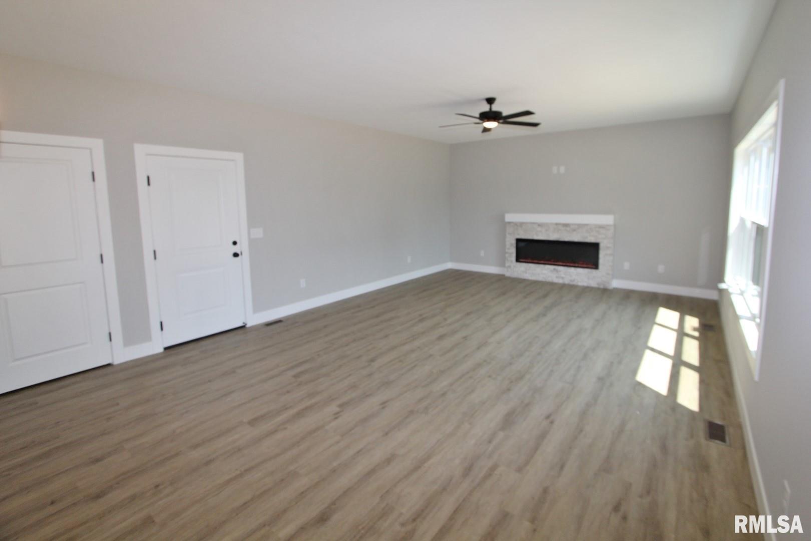 106 Samuel Court Washington, IL 61571 - Photo 3 of 57