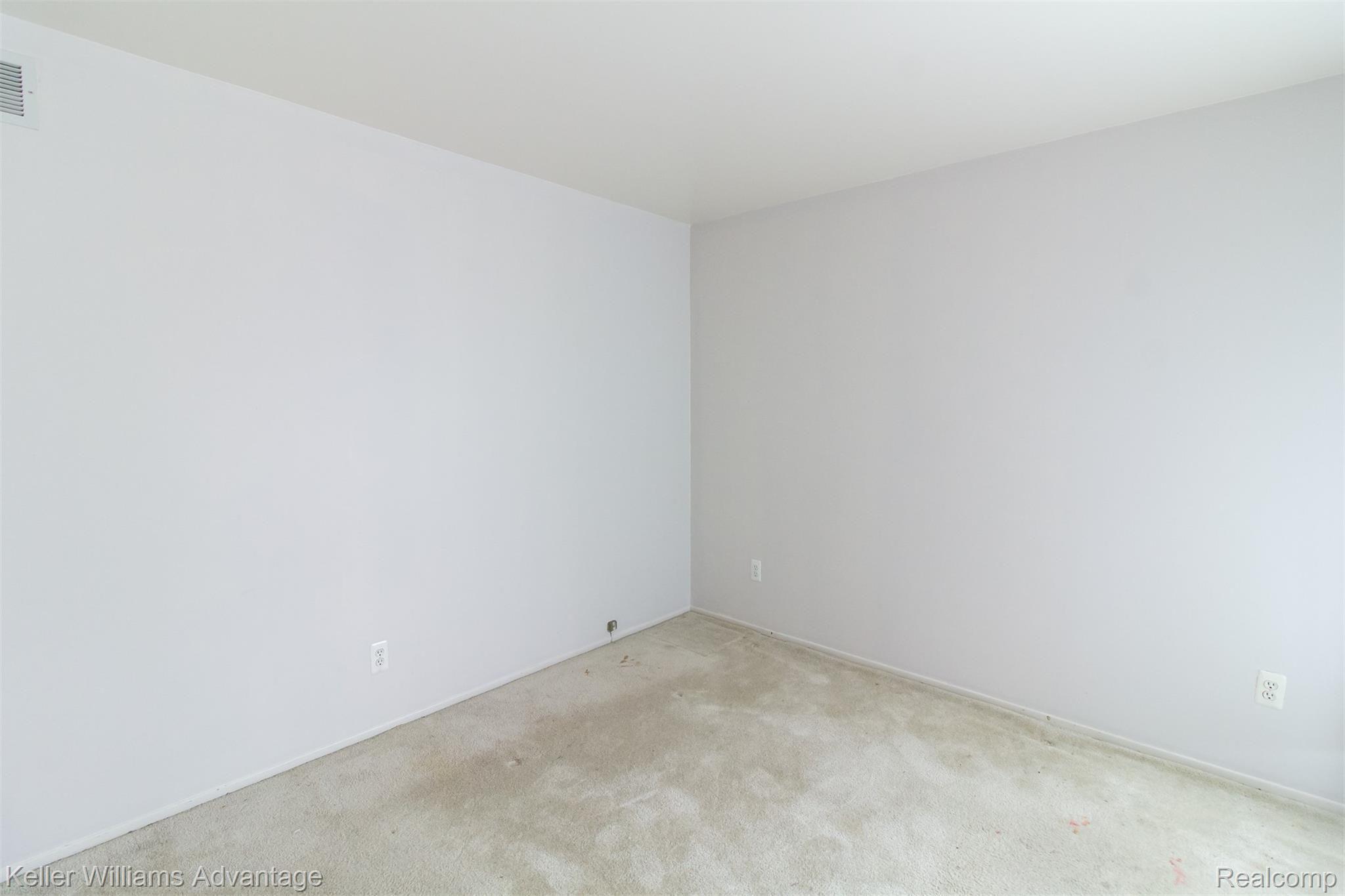 24861 Greenhill Road Warren, MI 48091 - Photo 14 of 25 GreenhillRd_24861_BedA_01.jpg