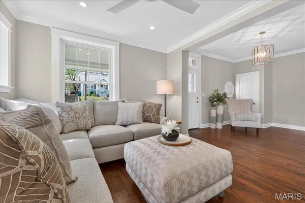 $874,900 | 727 Marshall Avenue, St. Louis, MO 63119