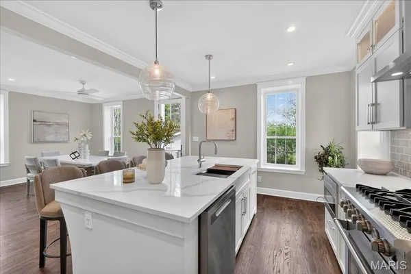 $874,900 | 727 Marshall Avenue, St. Louis, MO 63119