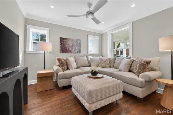 $874,900 | 727 Marshall Avenue, St. Louis, MO 63119