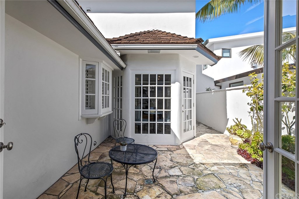 2521 Crestview Drive Newport Beach, CA 92663 - Photo 32 of 45