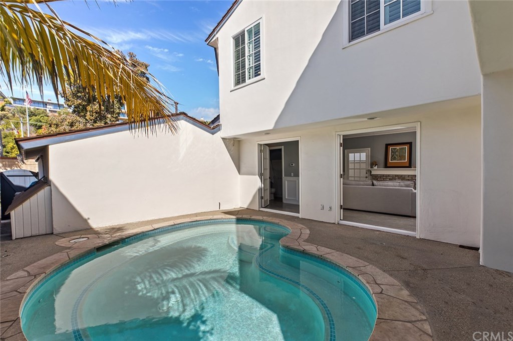 2521 Crestview Drive Newport Beach, CA 92663 - Photo 33 of 45