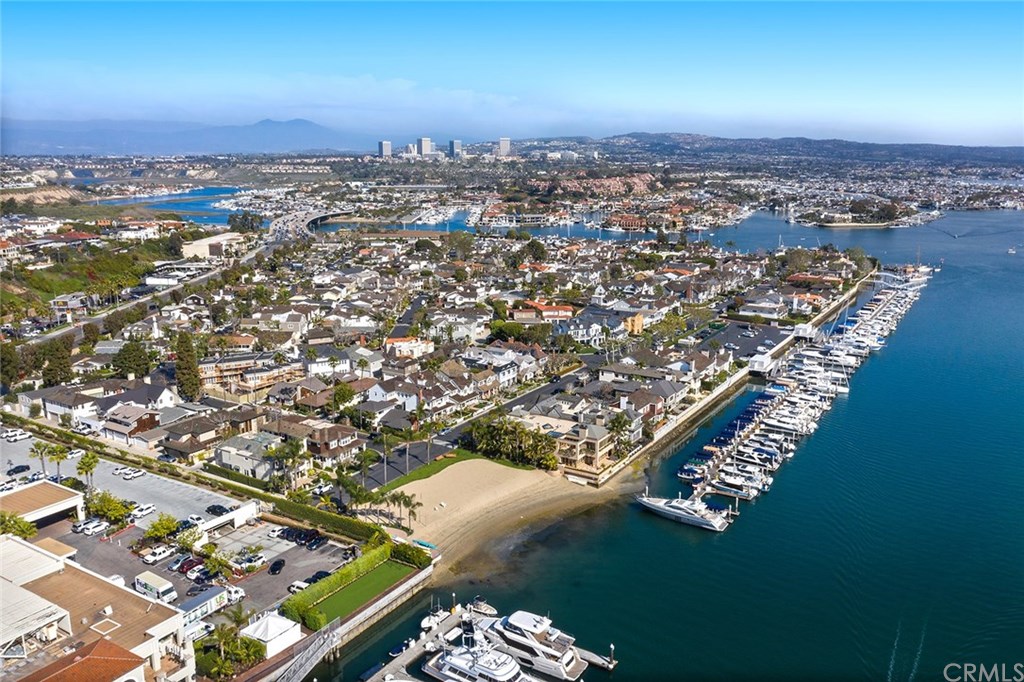 2521 Crestview Drive Newport Beach, CA 92663 - Photo 35 of 45