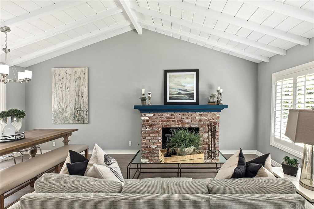 2521 Crestview Drive Newport Beach, CA 92663 - Photo 5 of 45