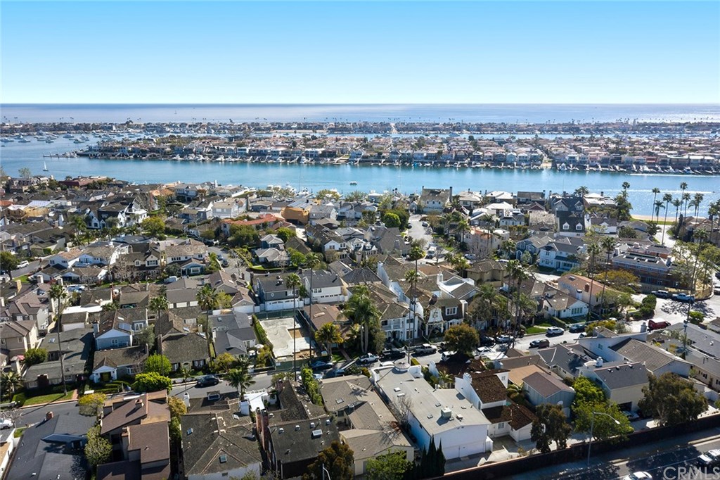 2521 Crestview Drive Newport Beach, CA 92663 - Photo 41 of 45