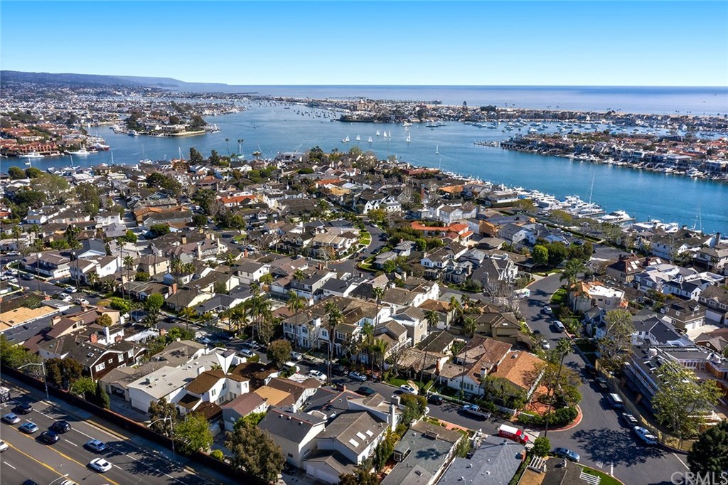 2521 Crestview Drive Newport Beach, CA 92663 - Photo 43 of 45