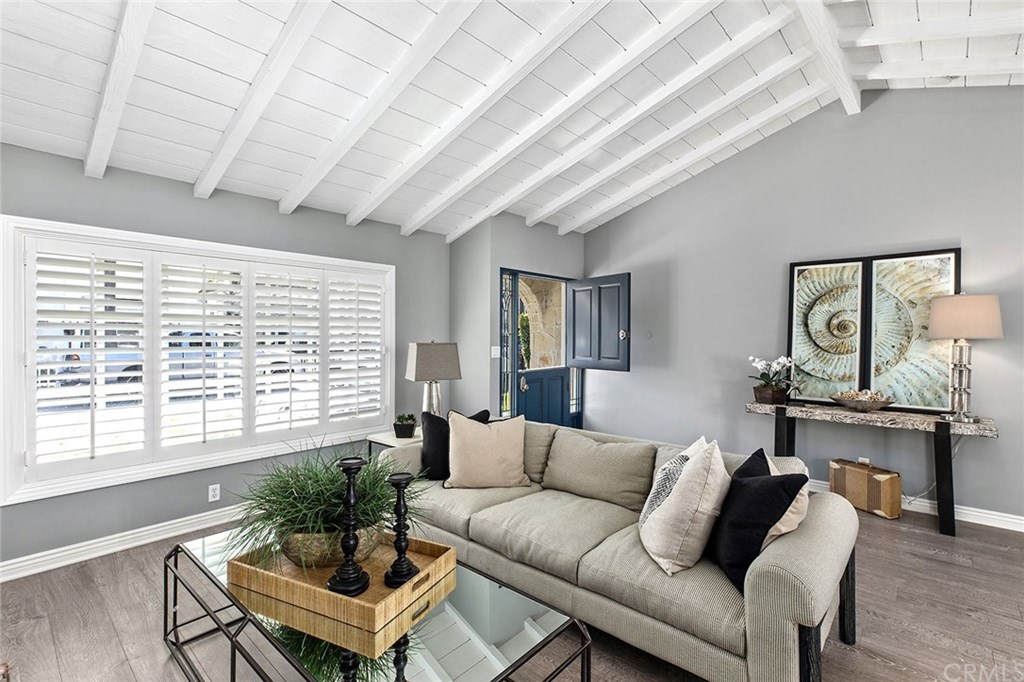 2521 Crestview Drive Newport Beach, CA 92663 - Photo 8 of 45