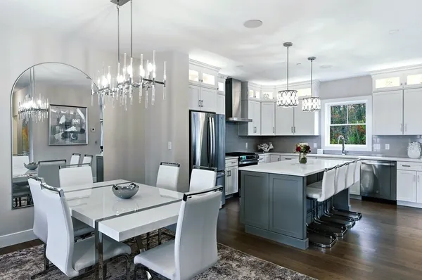 $699,900 | 5 Elise Avenue, Unit 94, Londonderry, NH 03053