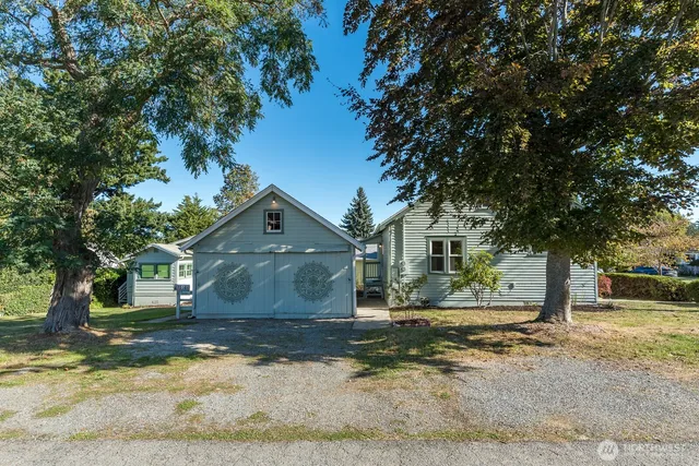 $649,000 | 1520-1518 10th Street, Anacortes, WA 98221