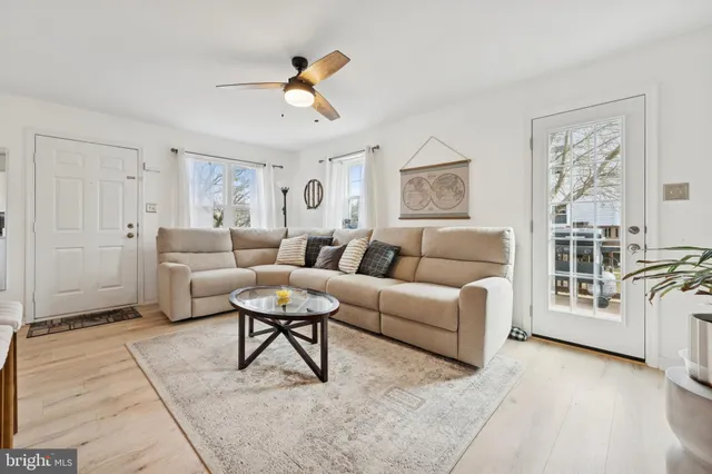 $2,450 | 422 Wendover Drive, Unit 127A, Norristown, PA 19403