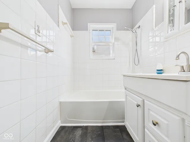 $105,000 | 711 East 32nd Street, Anderson, IN 46016