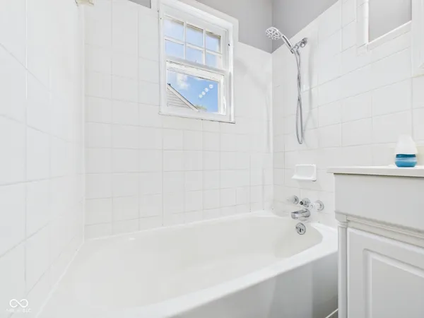 $99,400 | 711 East 32nd Street, Anderson, IN 46016