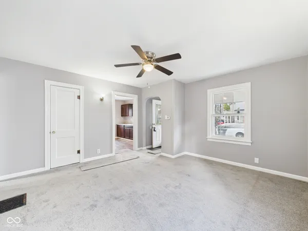 $99,400 | 711 East 32nd Street, Anderson, IN 46016