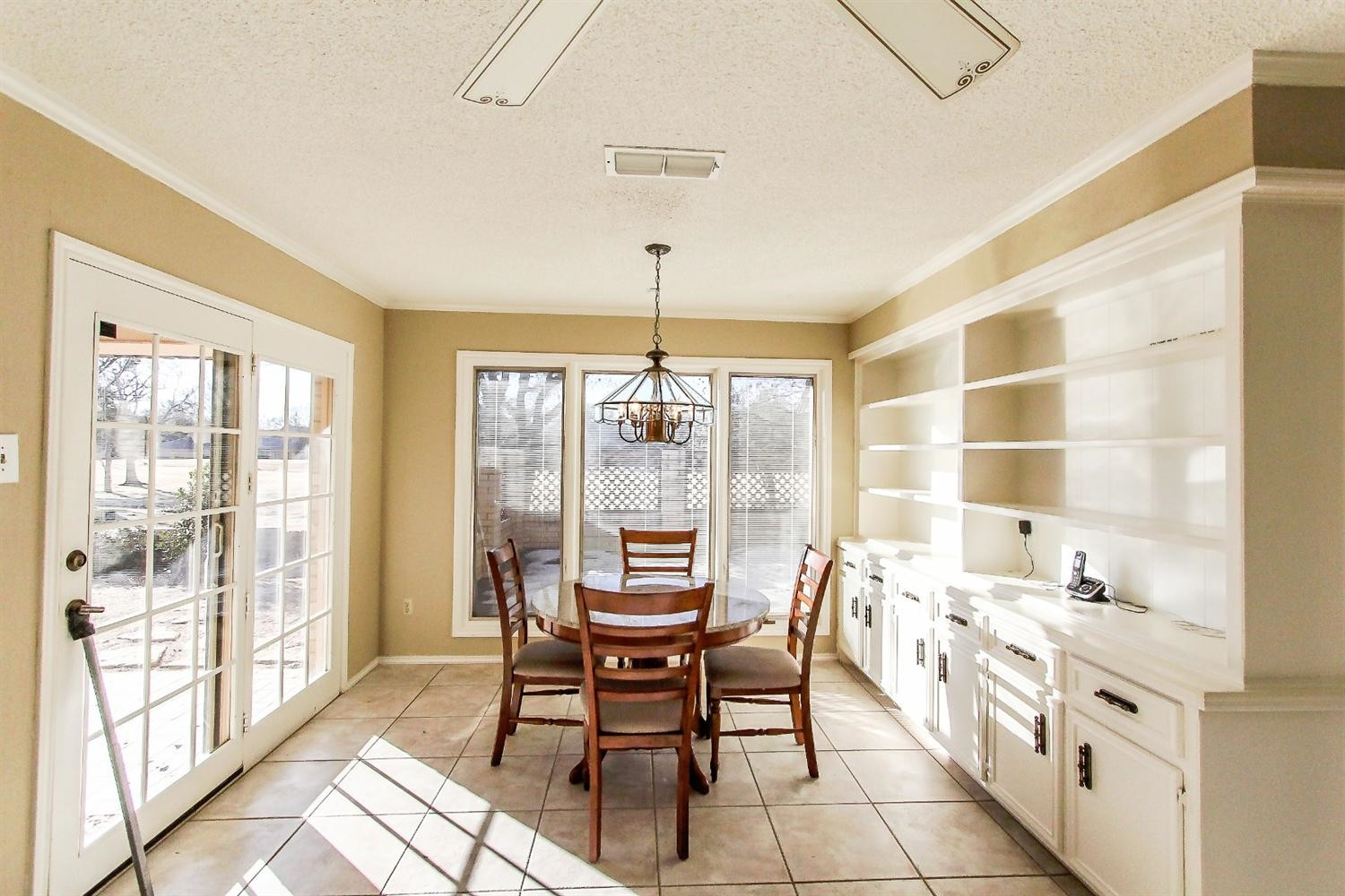 4627 89th Street Lubbock, TX 79424 - Photo 10 of 10 Eating Area