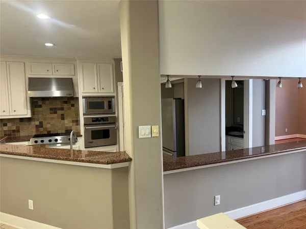 $4,500 | 332 Asbury Street, Houston, TX 77007