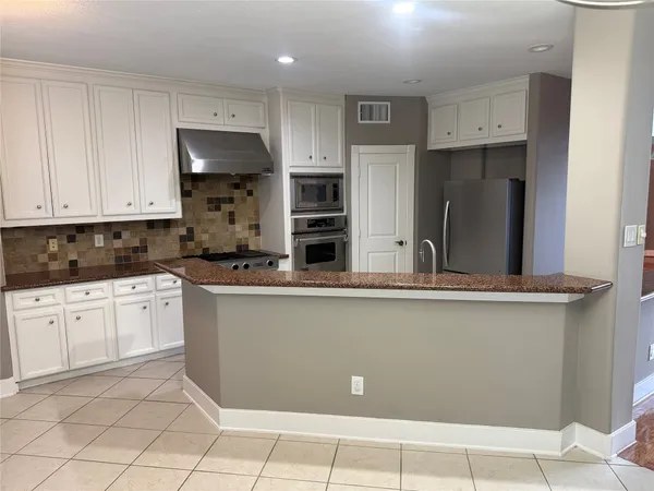 $4,500 | 332 Asbury Street, Houston, TX 77007