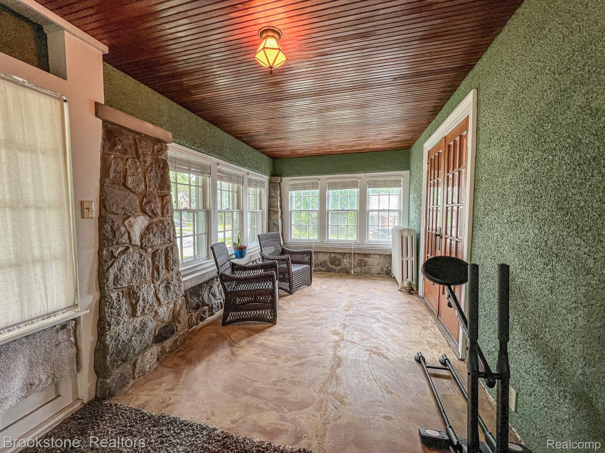 2023 Miller Road Flint, MI 48503 - Photo 29 of 40 Gallery Image 29