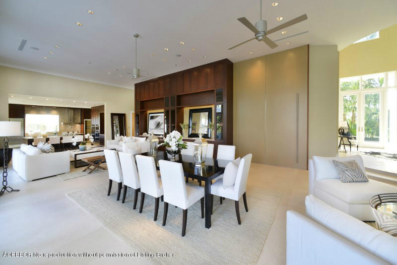 85 Curlew Road Manalapan, FL 33462 - Photo 9 of 30 a view of a dining room with furniture