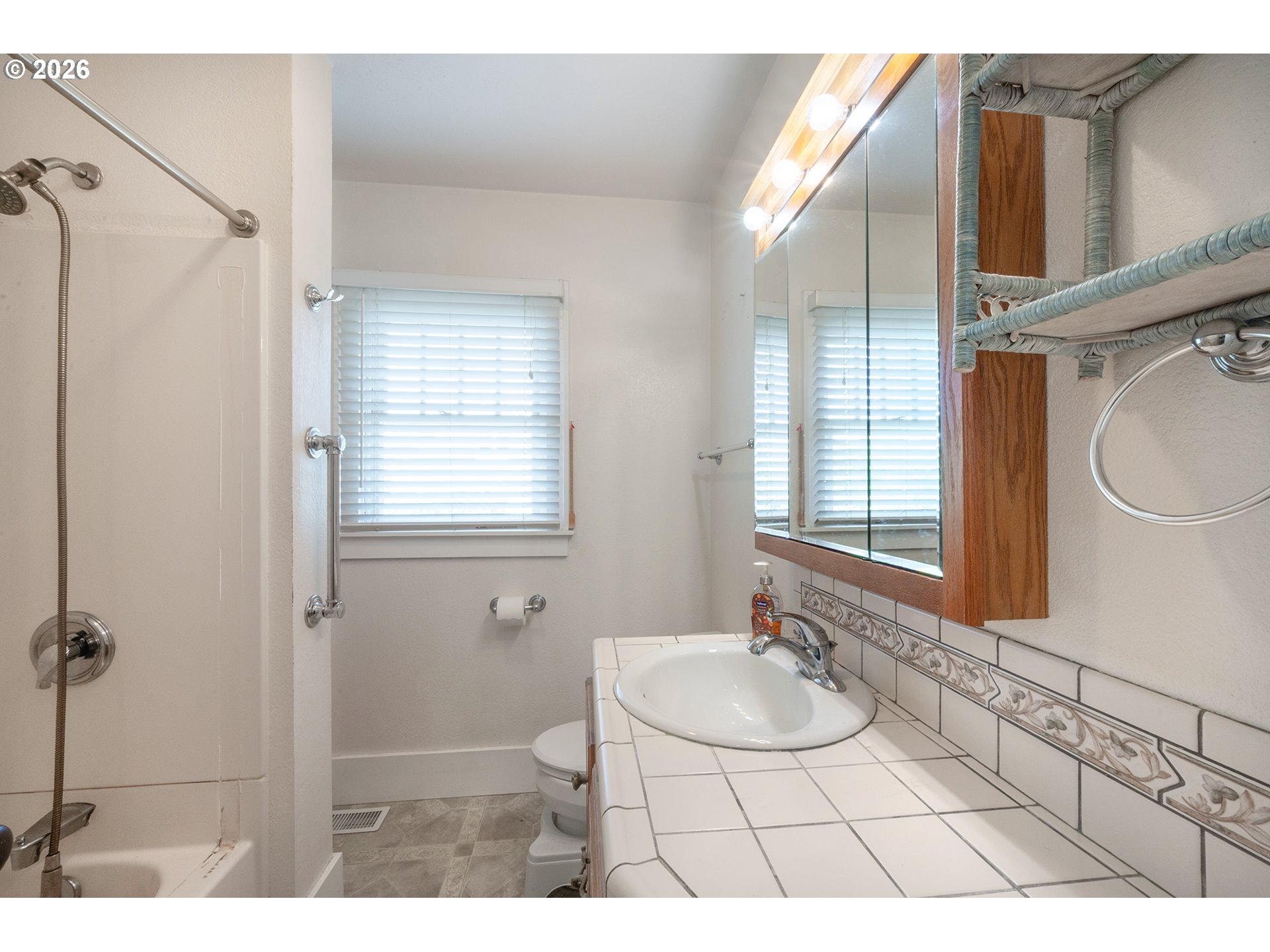 1235 Southwest Washington Street Albany, OR 97321 - Photo 17 of 34