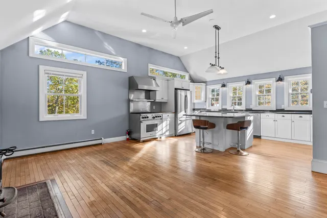 $1,200,000 | 3 Bhoireann Lane, York, ME 03909