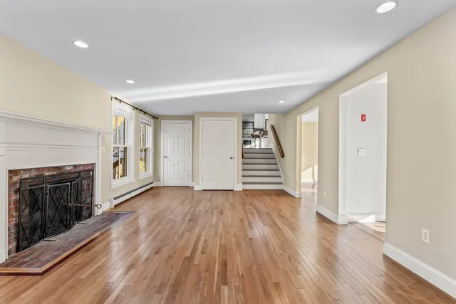 $1,200,000 | 3 Bhoireann Lane, York, ME 03909