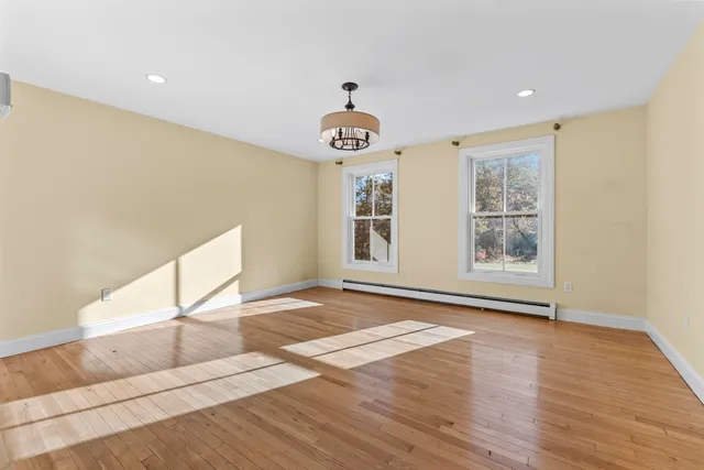 $1,200,000 | 3 Bhoireann Lane, York, ME 03909