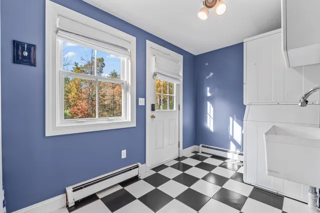 $1,200,000 | 3 Bhoireann Lane, York, ME 03909