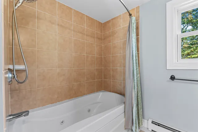 $1,200,000 | 3 Bhoireann Lane, York, ME 03909