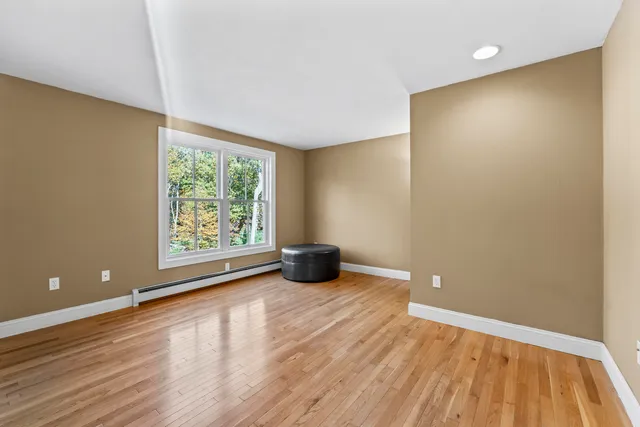 $1,200,000 | 3 Bhoireann Lane, York, ME 03909