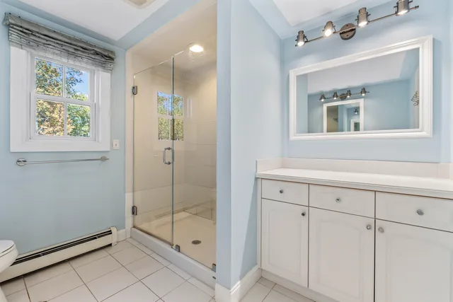 $1,200,000 | 3 Bhoireann Lane, York, ME 03909