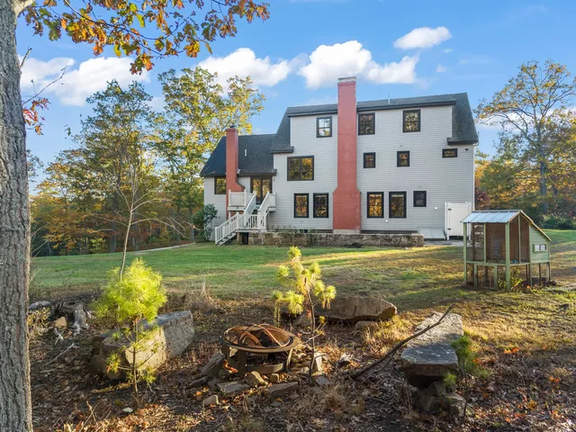 $1,200,000 | 3 Bhoireann Lane, York, ME 03909