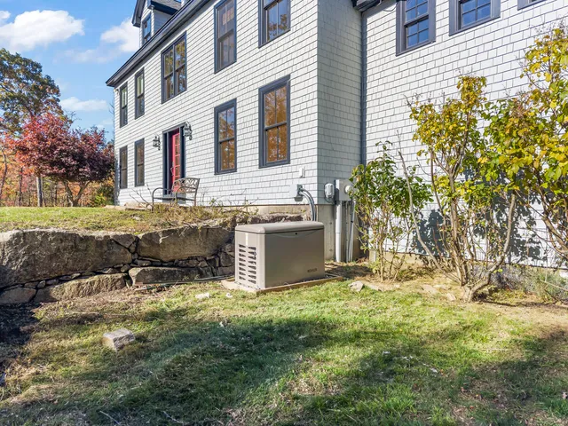 $1,200,000 | 3 Bhoireann Lane, York, ME 03909