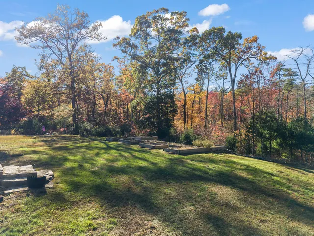 $1,200,000 | 3 Bhoireann Lane, York, ME 03909