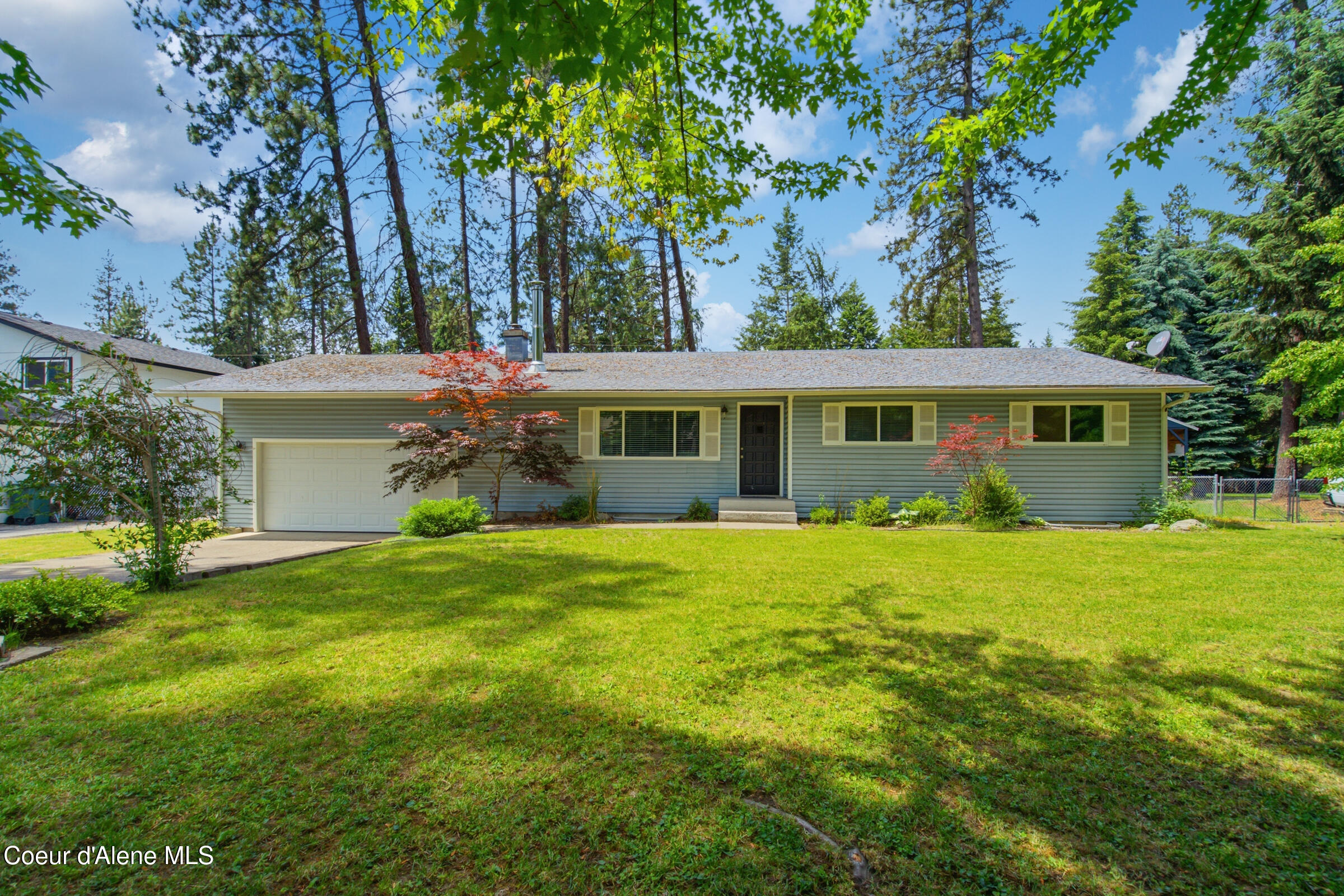 11865 North Forest Road Hayden, ID 83835 - Photo 1 of 27 001