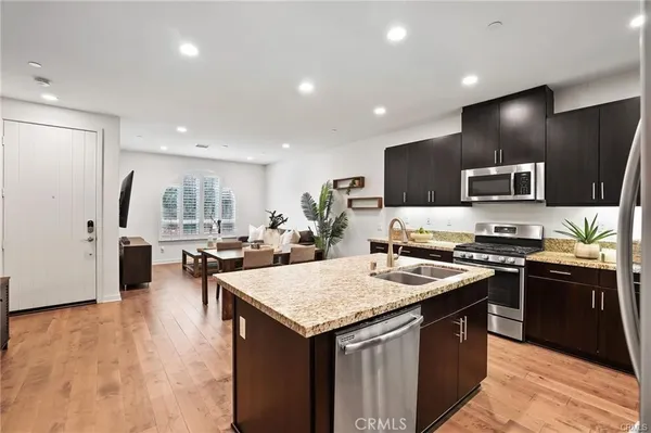 $4,400 | 53 Savannah, Lake Forest, CA 92630