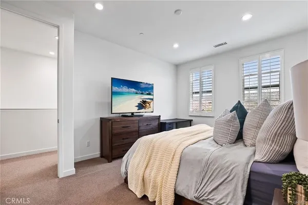 $4,400 | 53 Savannah, Lake Forest, CA 92630