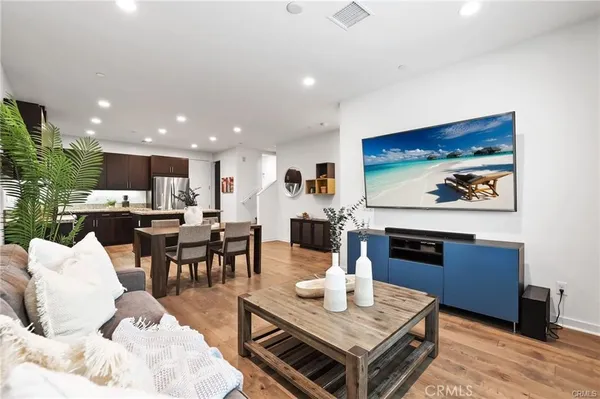 $4,400 | 53 Savannah, Lake Forest, CA 92630